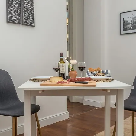 At Home - Apartment Milano-Arco Della Pace Apartment
