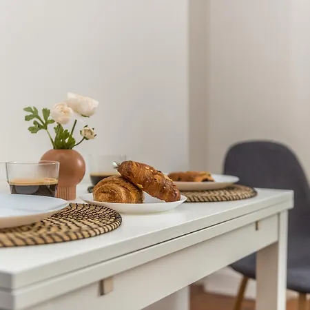 At Home - Apartment Milano-Arco Della Pace